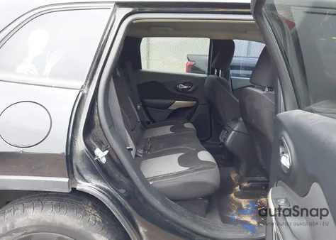 2018 Jeep Cherokee Latitude 4X4 из США, поврежденный, VIN 1C4PJMCB1JD600813